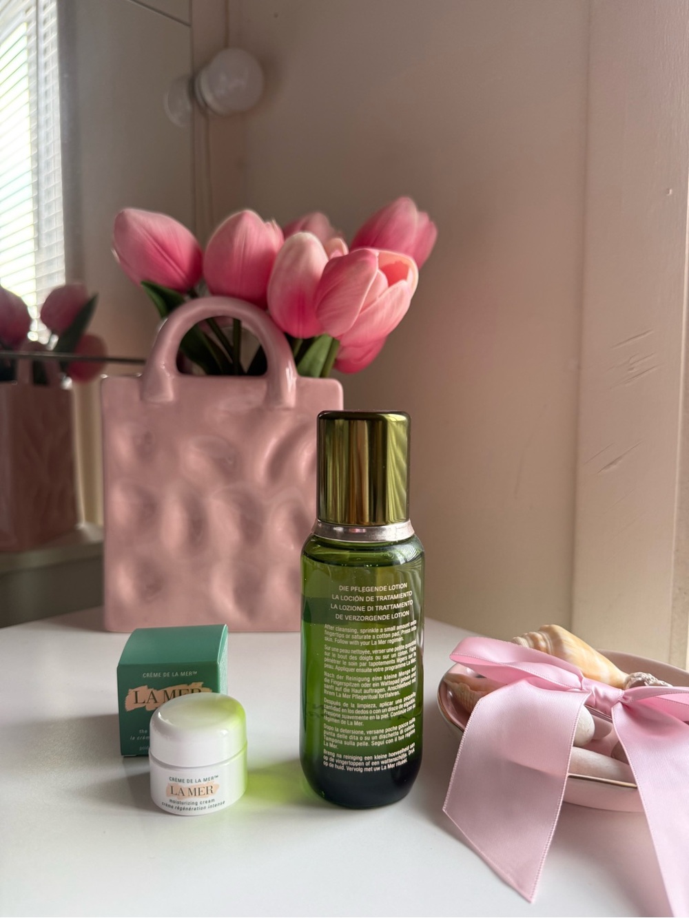 La Mer Skincare Set in Green and Pink - Picture 5 of 8